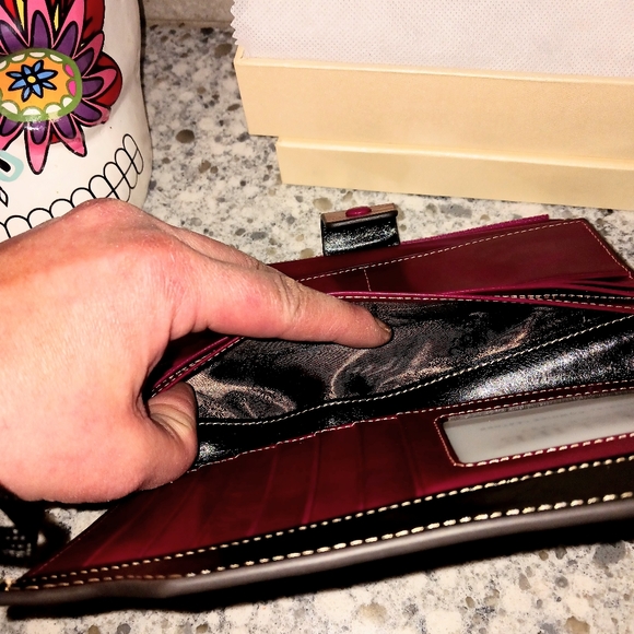 👛Nwt it's life waxed fuchsia wallet - Picture 5 of 10